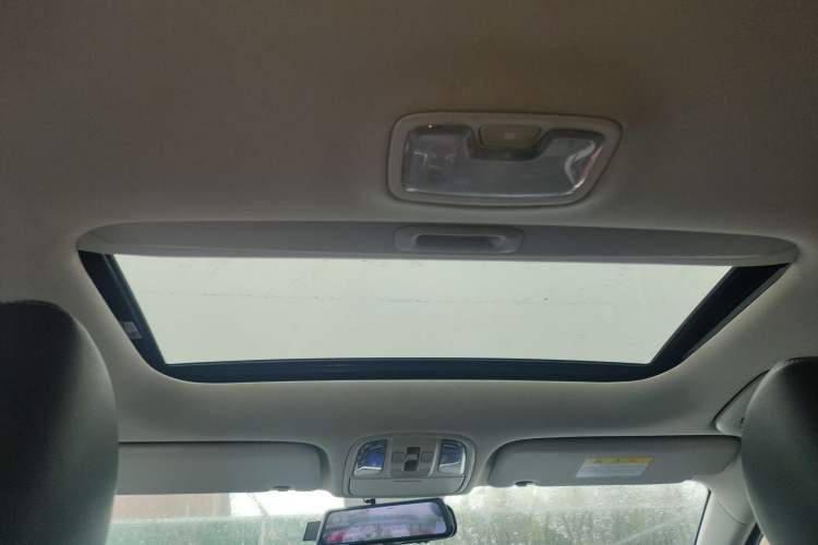 Used Kia KX5 2016 2.0L Automatic 2WD GLS Headliner
