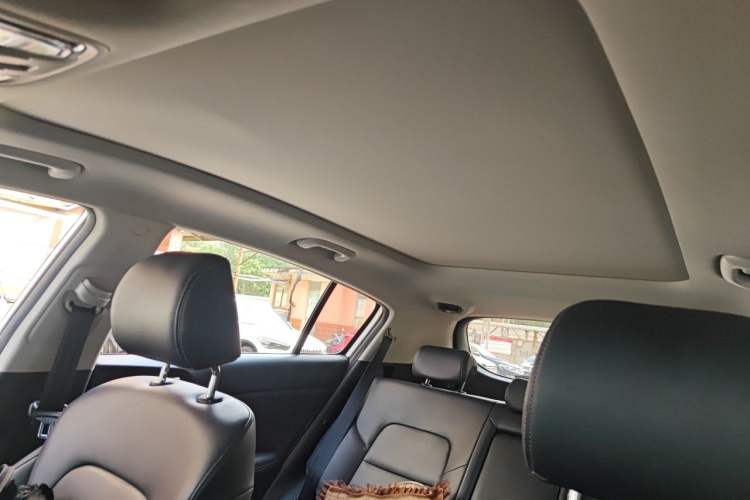 Used Kia KX5 2016 1.6T Automatic Two-Wheel Drive Premium Headliner