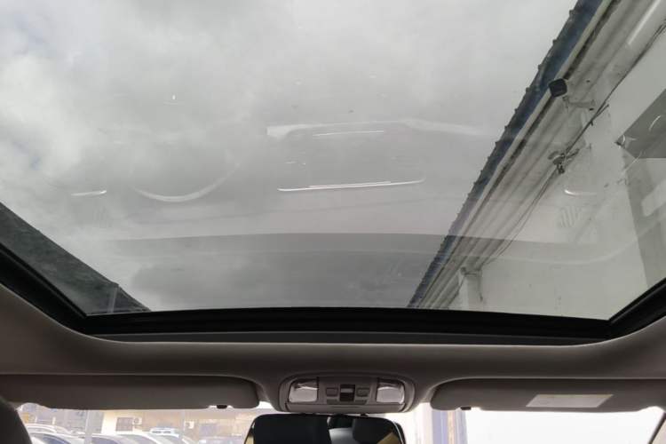 Used Kia KX5 2016 2.0L Automatic 2WD Premium Headliner