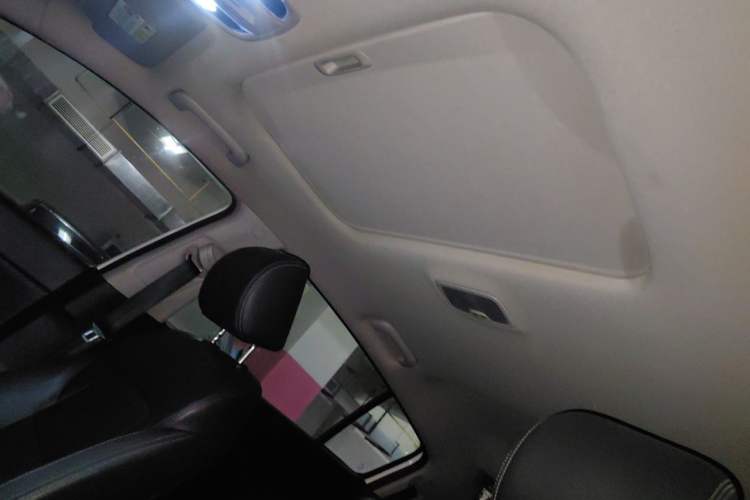 Used Kia KX5 2016 1.6T Automatic Two-Wheel Drive DLX Headliner
