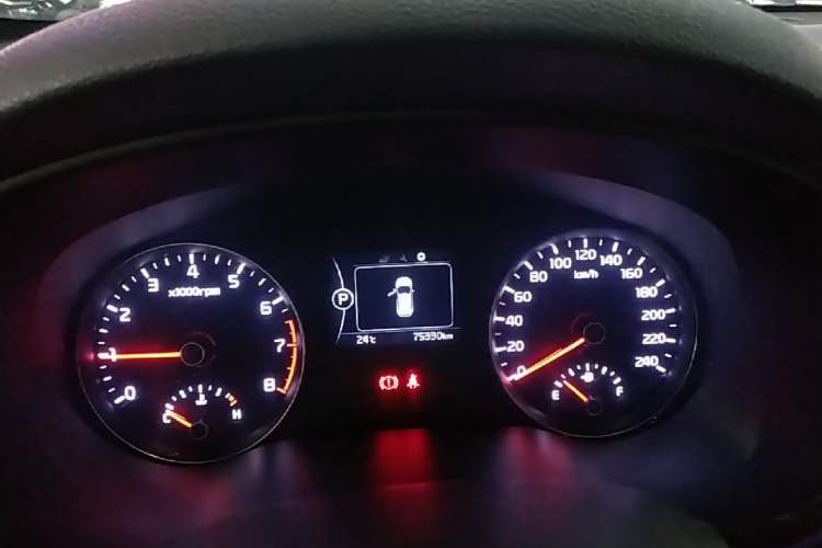 Used Kia KX5 2016 1.6T Automatic Two-Wheel Drive DLX Instrument Cluster