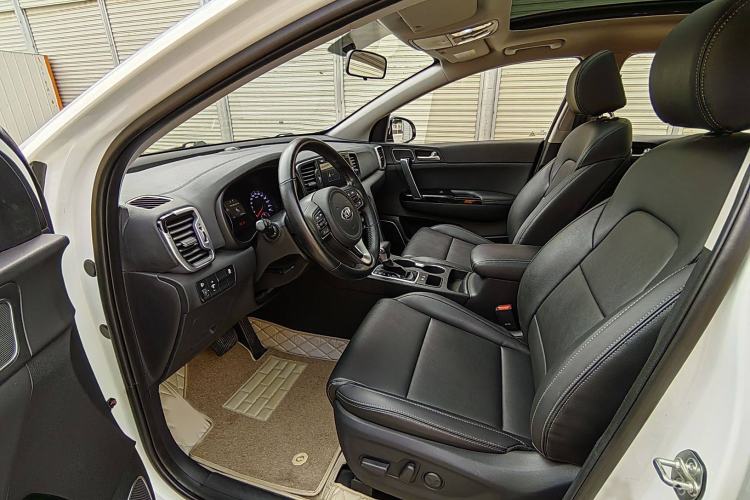 Used Kia KX5 2016 2.0L Automatic 2WD GLS Interior 1