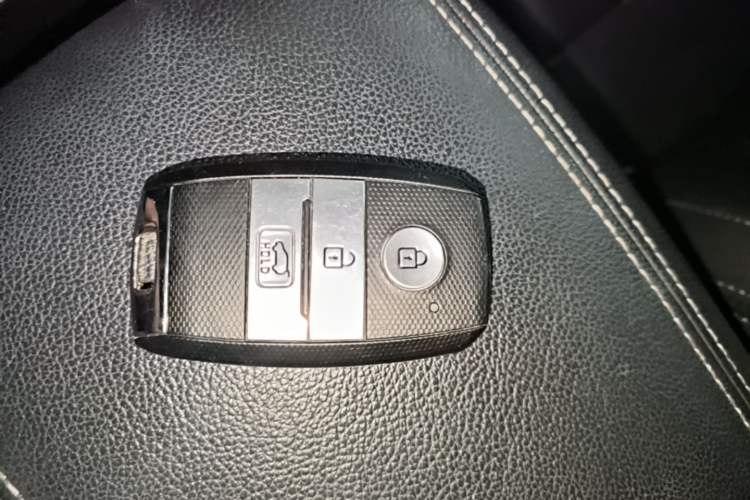 Used Kia KX5 2016 1.6T Automatic Two-Wheel Drive Premium Interior 1