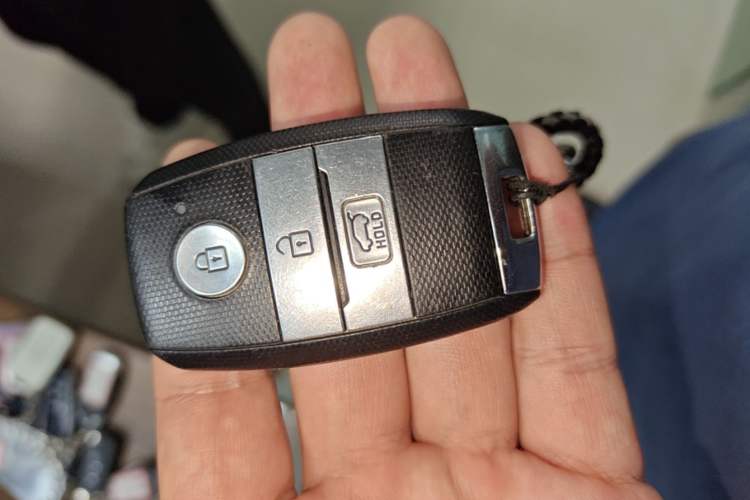 Used Kia KX5 2016 1.6T Automatic Two-Wheel Drive DLX Interior 1