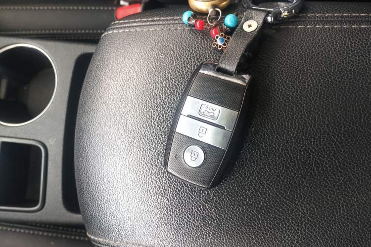 Used Kia KX5 2016 1.6T Automatic Two-Wheel Drive Premium Interior 1