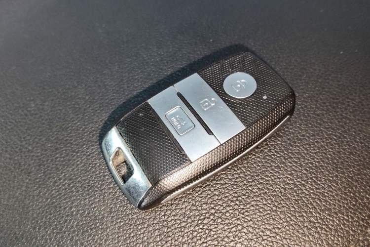 Used Kia KX5 2016 1.6T Automatic Two-Wheel Drive DLX Interior 1