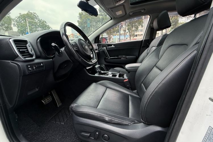 Used Kia KX5 2016 1.6T Automatic Two-Wheel Drive DLX Interior 3