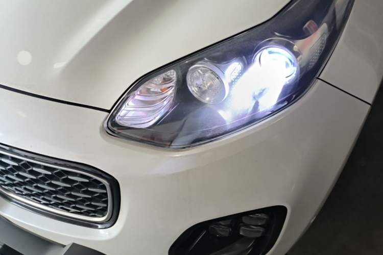 Used Kia KX5 2016 1.6T Automatic Two-Wheel Drive Premium Left Front Headlight