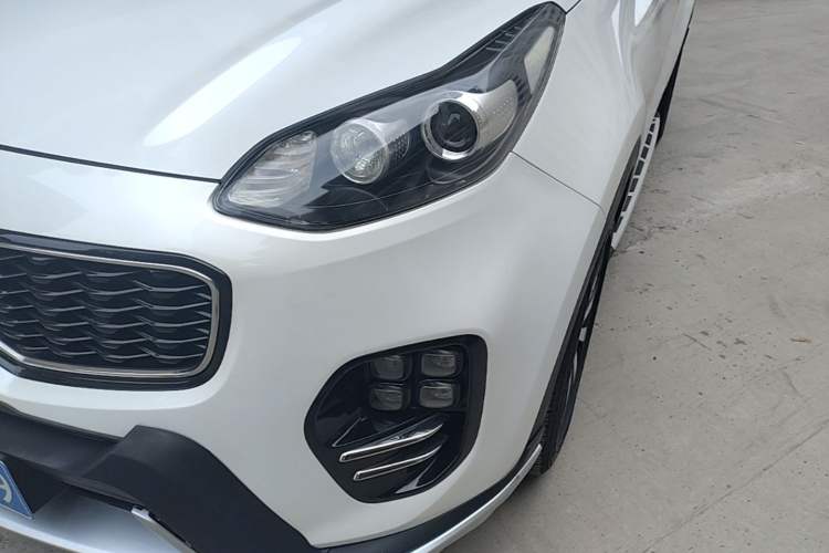 Used Kia KX5 2016 2.0L Automatic 2WD GLS Left Front Headlight