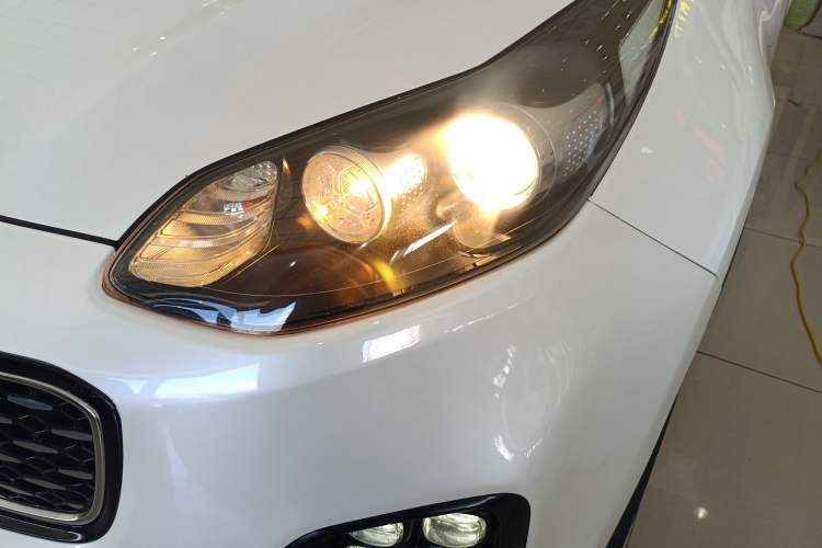 Used Kia KX5 2016 1.6T Automatic Two-Wheel Drive DLX Left Front Headlight