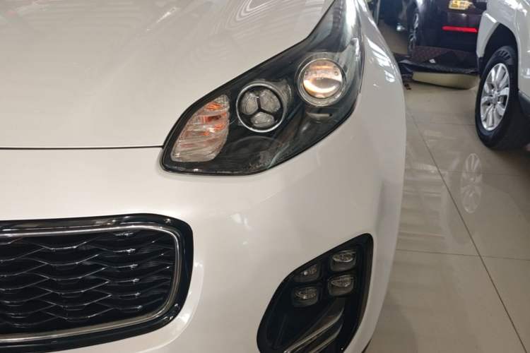 Used Kia KX5 2016 2.0L Automatic 2WD Premium Left Front Headlight