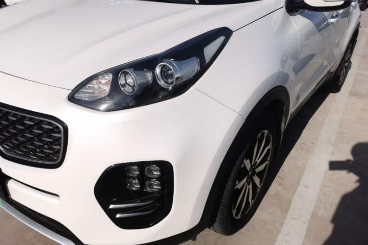 Used Kia KX5 2016 1.6T Automatic Two-Wheel Drive Premium Left Front Headlight