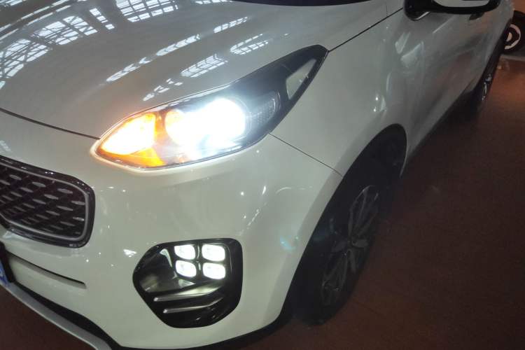 Used Kia KX5 2016 1.6T Automatic Two-Wheel Drive DLX Left Front Headlight