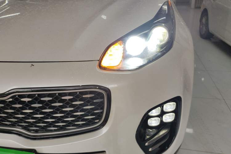 Used Kia KX5 2016 1.6T Automatic Two-Wheel Drive DLX Left Front Headlight