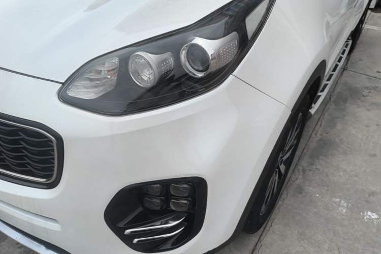 Used Kia KX5 2016 2.0L Automatic 2WD GLS Left Front Headlight
