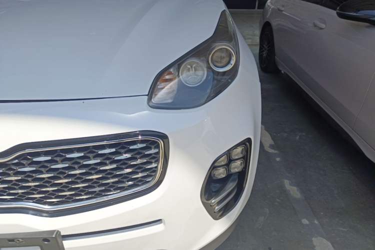 Used Kia KX5 2016 1.6T Automatic Two-Wheel Drive DLX Left Front Headlight
