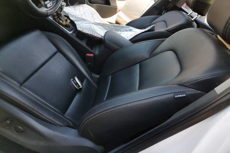 Used Kia KX5 2016 1.6T Automatic Two-Wheel Drive DLX Left Front Seat