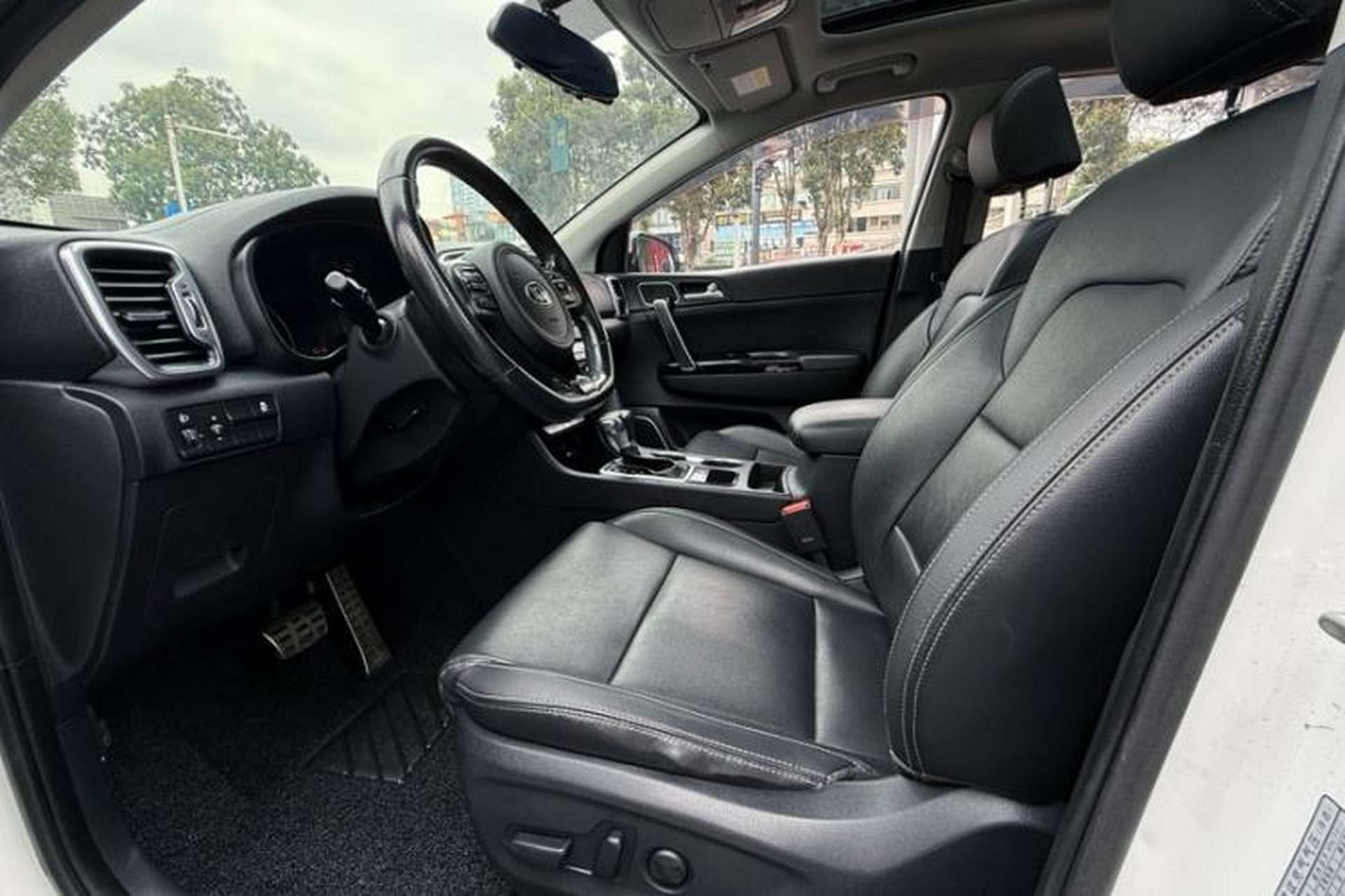 Used Kia KX5 2016 1.6T Automatic Two-Wheel Drive DLX Left Front Seat
