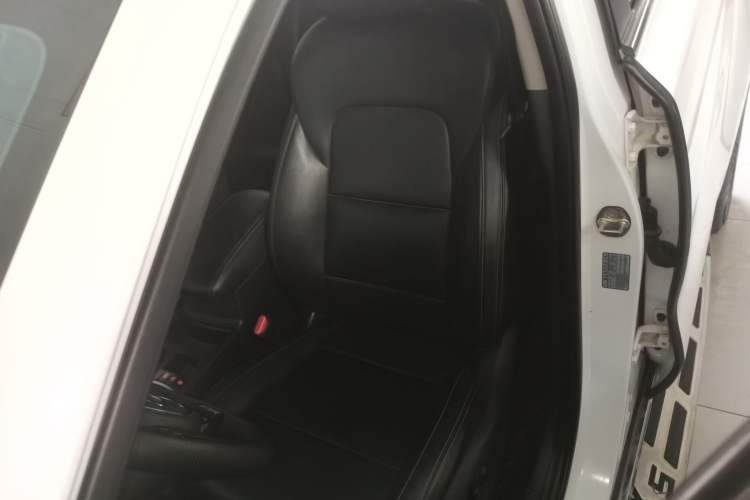 Used Kia KX5 2016 1.6T Automatic Two-Wheel Drive DLX Left Front Seat