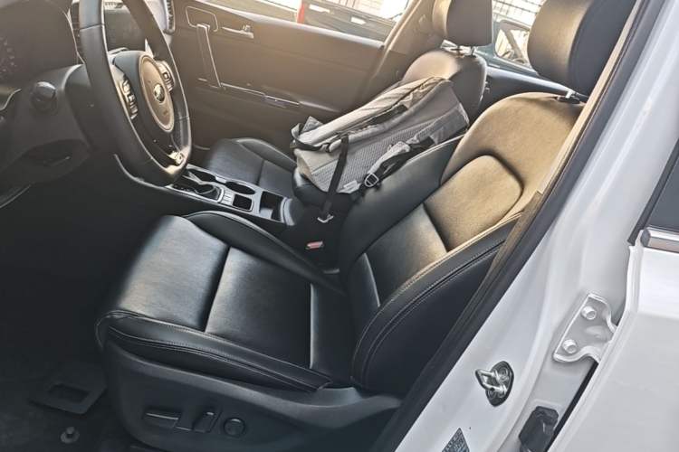 Used Kia KX5 2016 1.6T Automatic Two-Wheel Drive DLX Left Front Seat