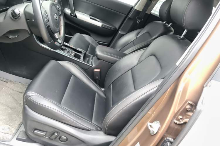 Used Kia KX5 2016 2.0L Automatic 2WD Premium Left Front Seat