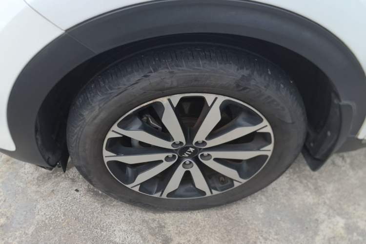 Used Kia KX5 2016 1.6T Automatic Two-Wheel Drive Premium Left Front Wheel Hub
