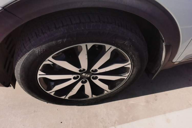 Used Kia KX5 2016 1.6T Automatic Two-Wheel Drive Premium Left Front Wheel Hub