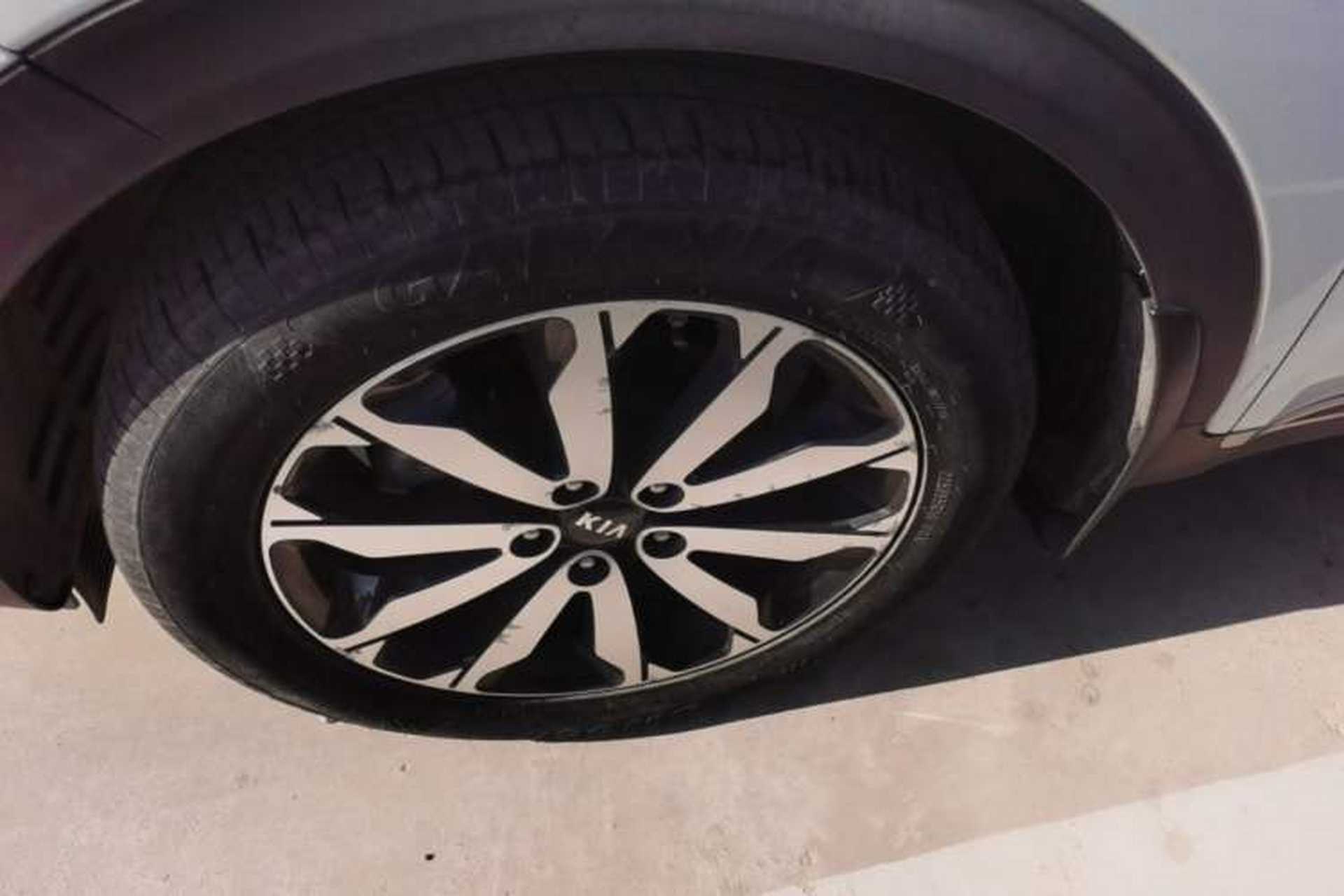 Used Kia KX5 2016 1.6T Automatic Two-Wheel Drive Premium Left Front Wheel Hub