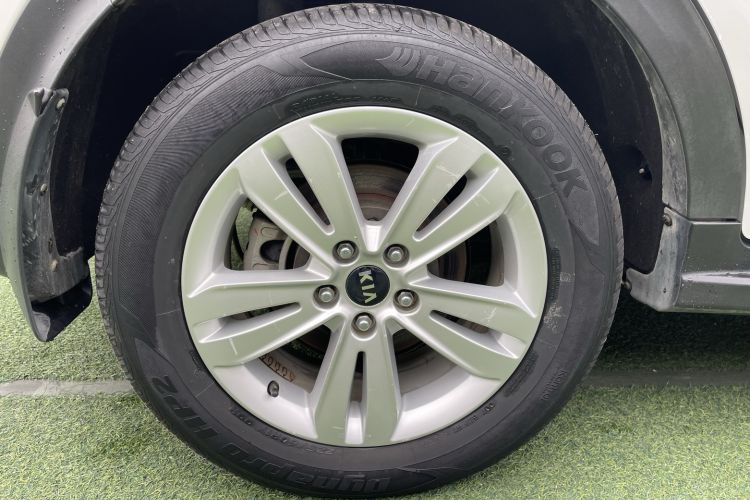 Used Kia KX5 2016 1.6T Automatic Two-Wheel Drive DLX Left Front Wheel Hub