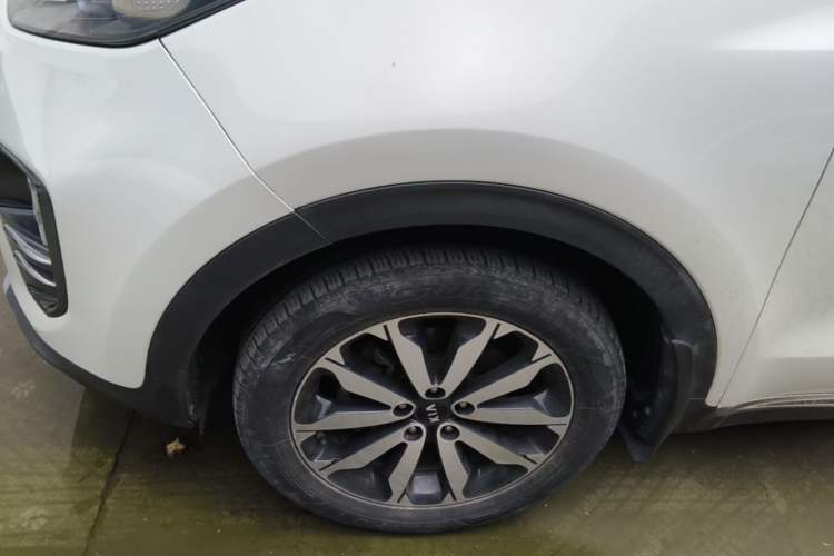 Used Kia KX5 2016 2.0L Automatic 2WD Premium Left Front Wheel Hub