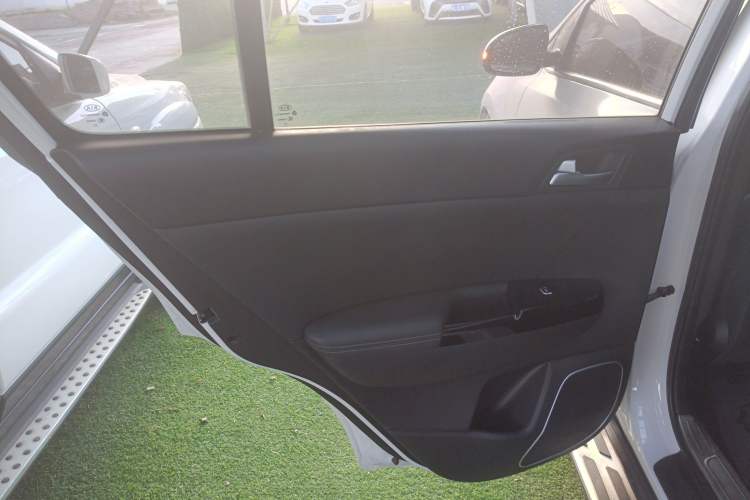 Used Kia KX5 2016 1.6T Automatic Two-Wheel Drive DLX Left Rear Door Interior
