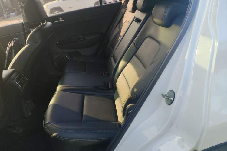 Used Kia KX5 2016 1.6T Automatic Two-Wheel Drive DLX Left Rear Seat
