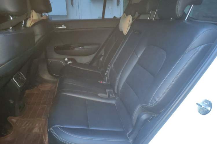 Used Kia KX5 2016 1.6T Automatic Two-Wheel Drive Premium Left Rear Seat