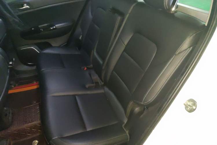 Used Kia KX5 2016 1.6T Automatic Two-Wheel Drive DLX Left Rear Seat