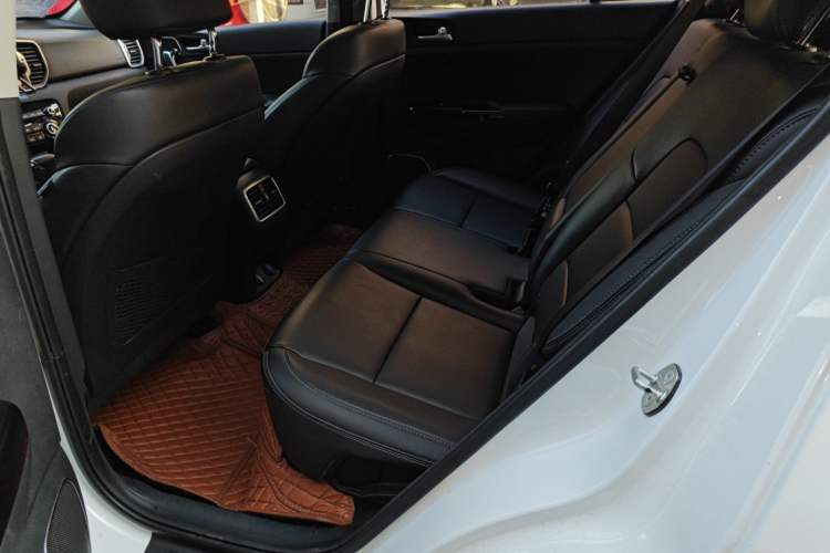 Used Kia KX5 2016 1.6T Automatic Two-Wheel Drive DLX Left Rear Seat