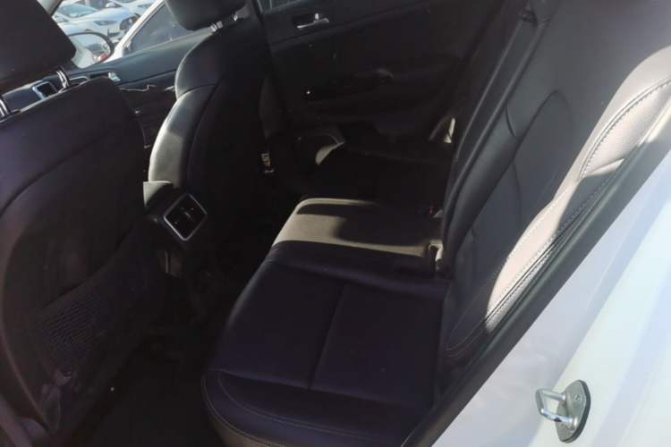 Used Kia KX5 2016 1.6T Automatic Two-Wheel Drive Premium Left Rear Seat
