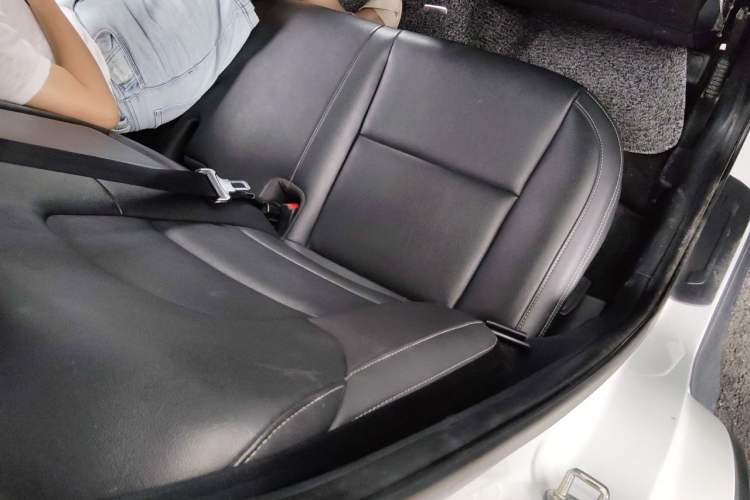 Used Kia KX5 2016 1.6T Automatic Two-Wheel Drive Premium Left Rear Seat
