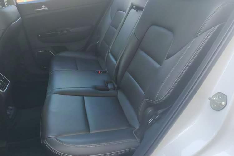 Used Kia KX5 2016 1.6T Automatic Two-Wheel Drive DLX Left Rear Seat