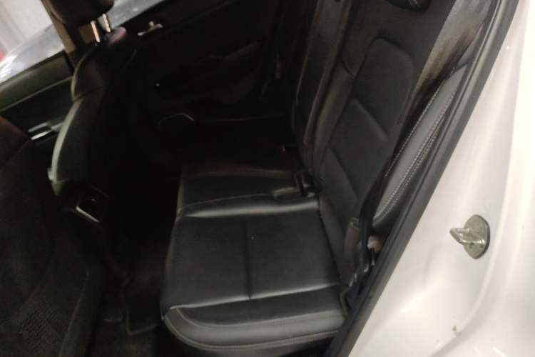 Used Kia KX5 2016 1.6T Automatic Two-Wheel Drive DLX Left Rear Seat
