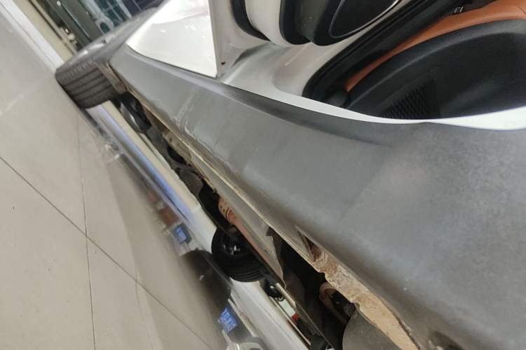 Used Kia KX5 2016 1.6T Automatic Two-Wheel Drive DLX Left Side Sill
