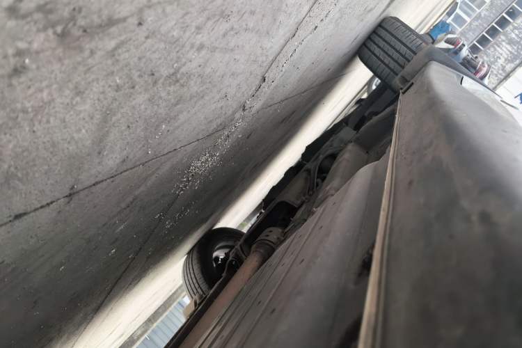 Used Kia KX5 2016 1.6T Automatic Two-Wheel Drive DLX Left Side Sill
