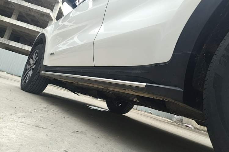 Used Kia KX5 2016 2.0L Automatic 2WD GLS Left Side Sill