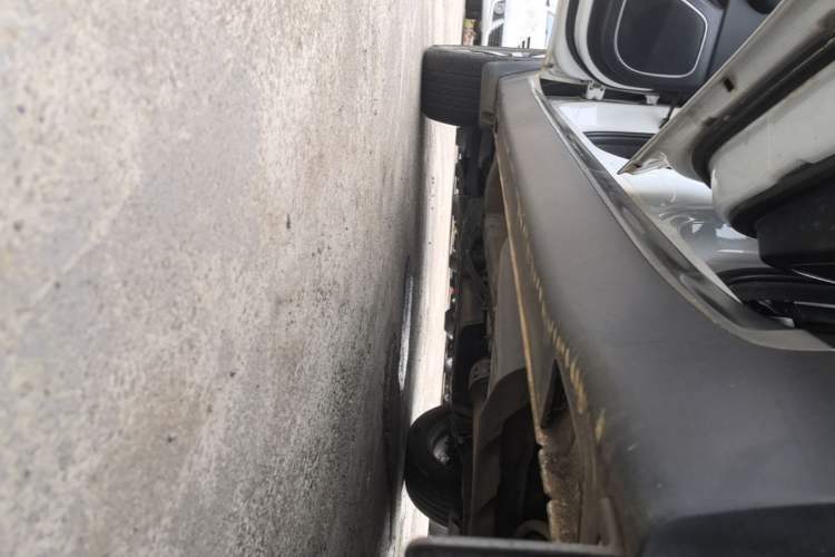 Used Kia KX5 2016 1.6T Automatic Two-Wheel Drive Premium Left Side Sill