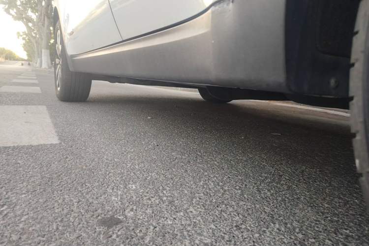 Used Kia KX5 2016 1.6T Automatic Two-Wheel Drive DLX Left Side Sill