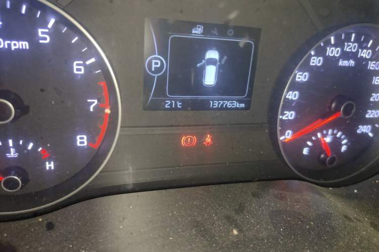 Used Kia KX5 2016 2.0L Automatic 2WD GLS Odometer Close Up