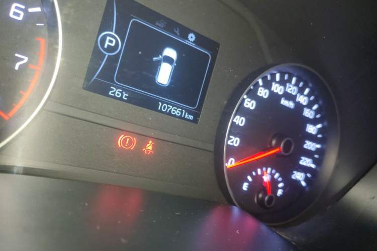 Used Kia KX5 2016 1.6T Automatic Two-Wheel Drive Premium Odometer Close Up