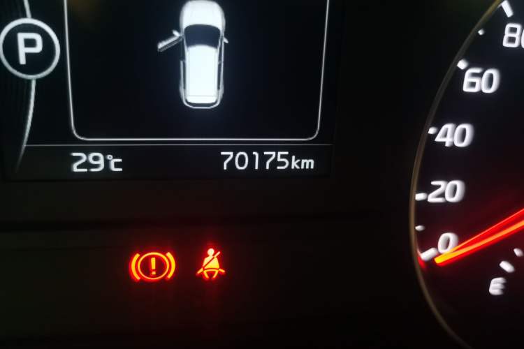 Used Kia KX5 2016 1.6T Automatic Two-Wheel Drive Premium Odometer Close Up
