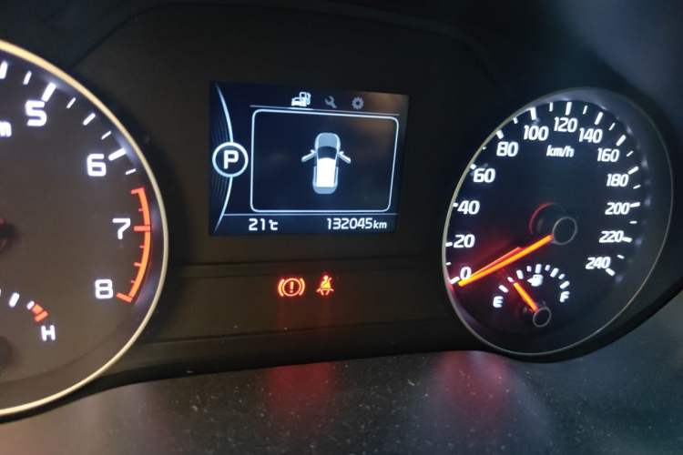 Used Kia KX5 2016 1.6T Automatic Two-Wheel Drive DLX Odometer Close Up
