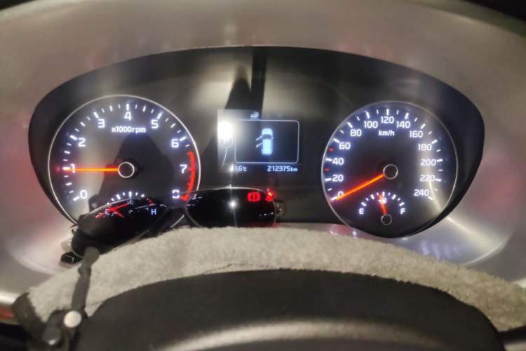 Used Kia KX5 2016 1.6T Automatic Two-Wheel Drive Premium Odometer Close Up