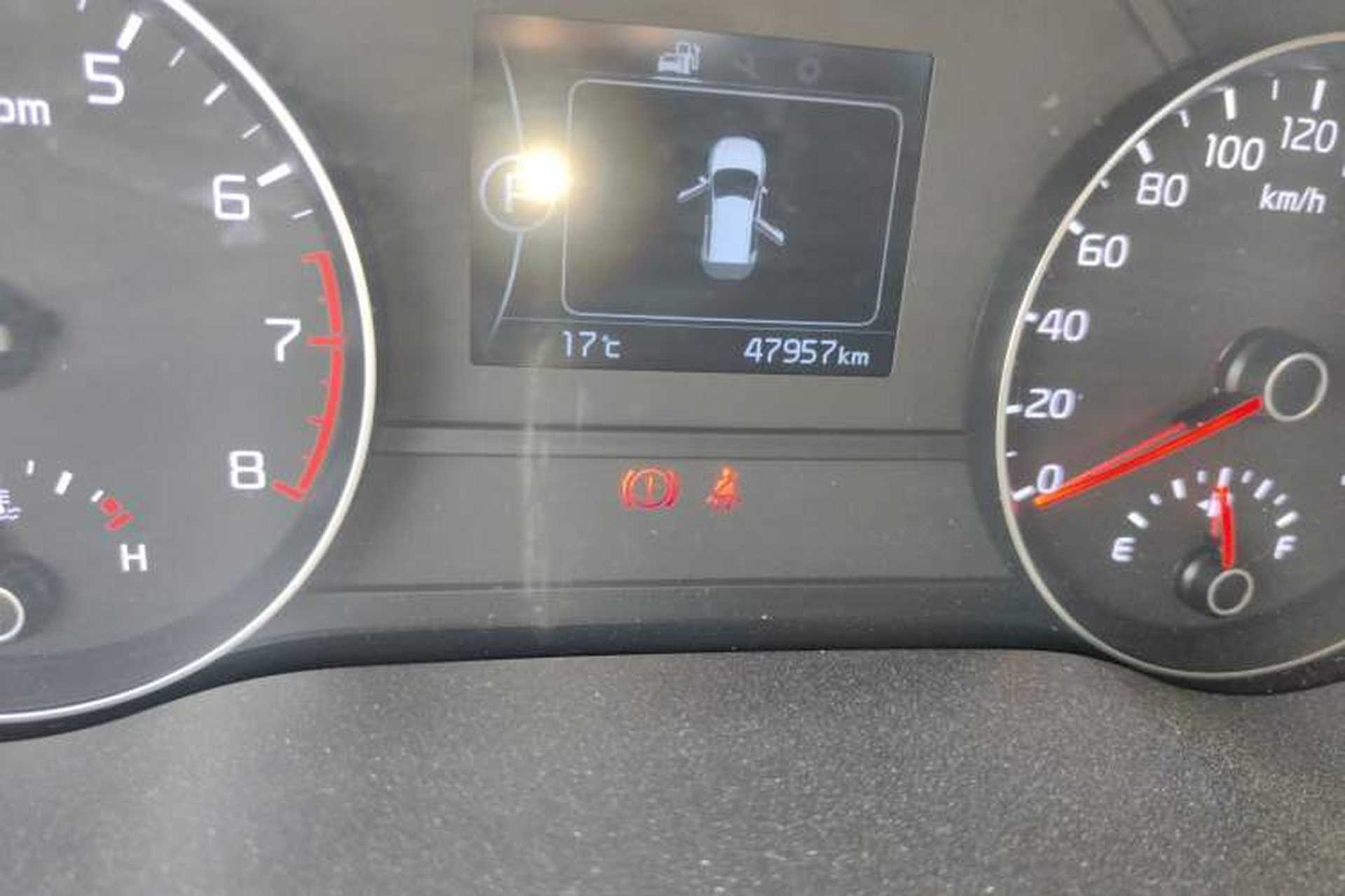 Used Kia KX5 2016 1.6T Automatic Two-Wheel Drive DLX Odometer Close Up